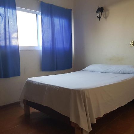 Hotel Avenida 툭스틀라 외부 사진
